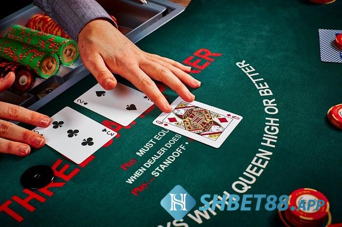 Cần linh hoạt khi chơi Poker online